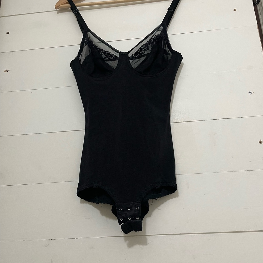 Christian Dior shape wear